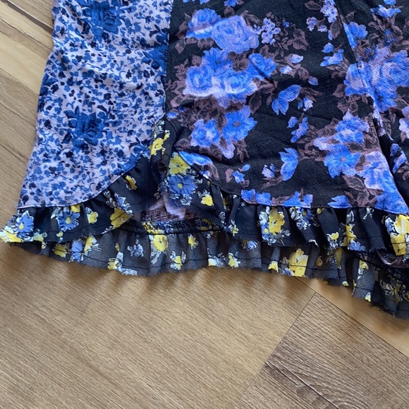 Free People printed shorts size 2 - Picture 5 of 14